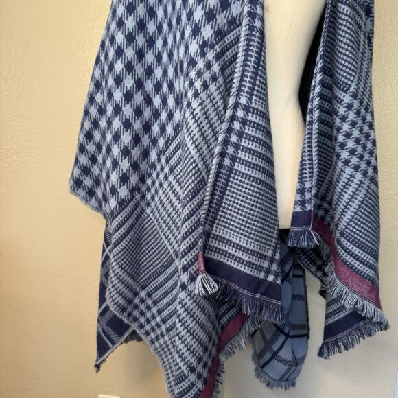 Steve Madden Blue/purple Wrap Poncho Sweater Fringe OS - Picture 2 of 6